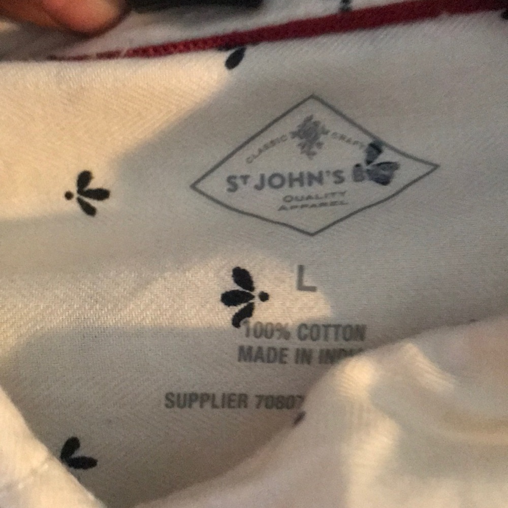 Button down - Picture 3 of 3